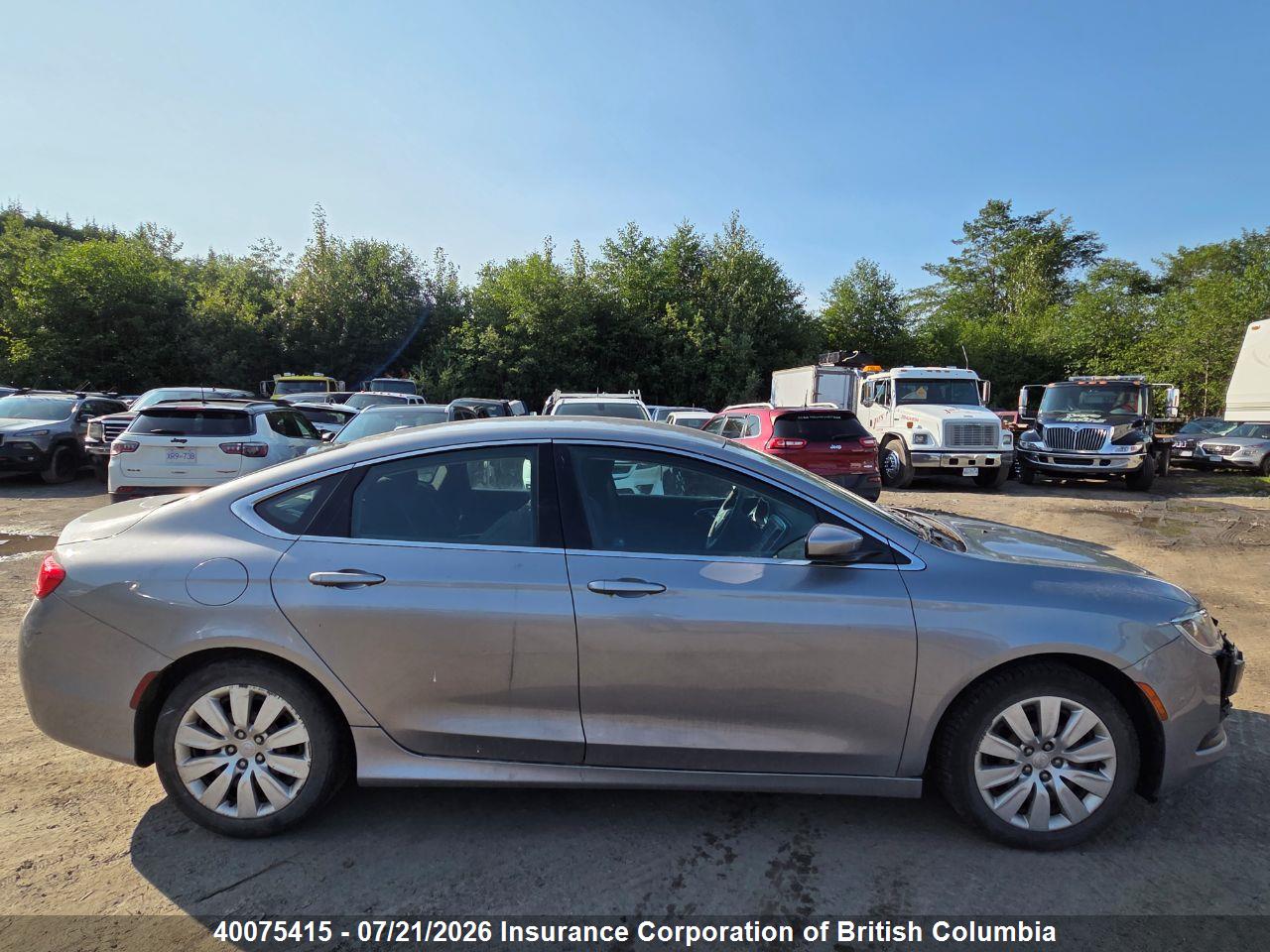 2016 CHRYSLER 200 thumbnail 10