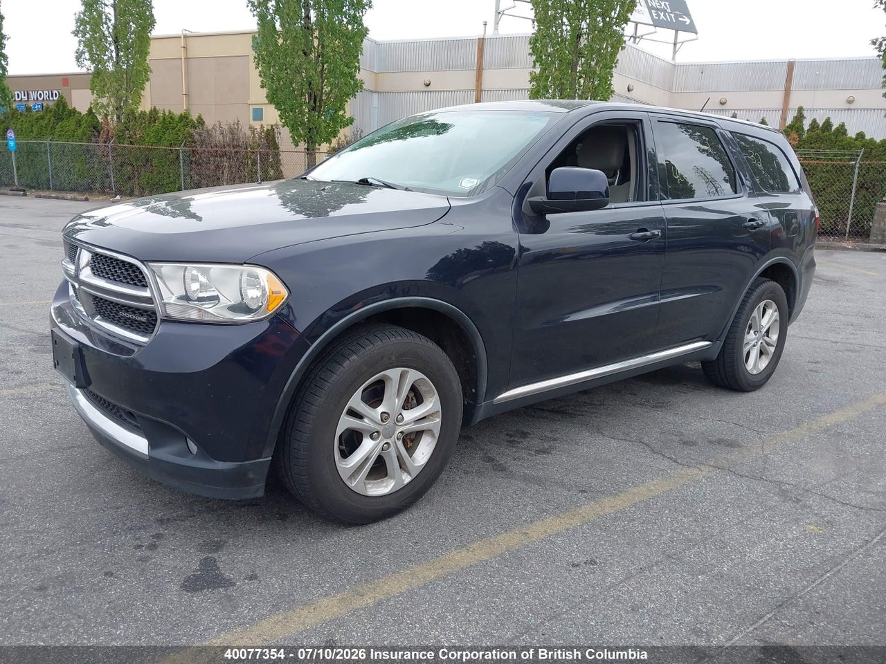 2011 DODGE DURANGO SXT thumbnail 3
