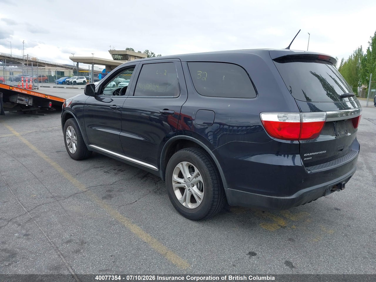 2011 DODGE DURANGO SXT thumbnail 4