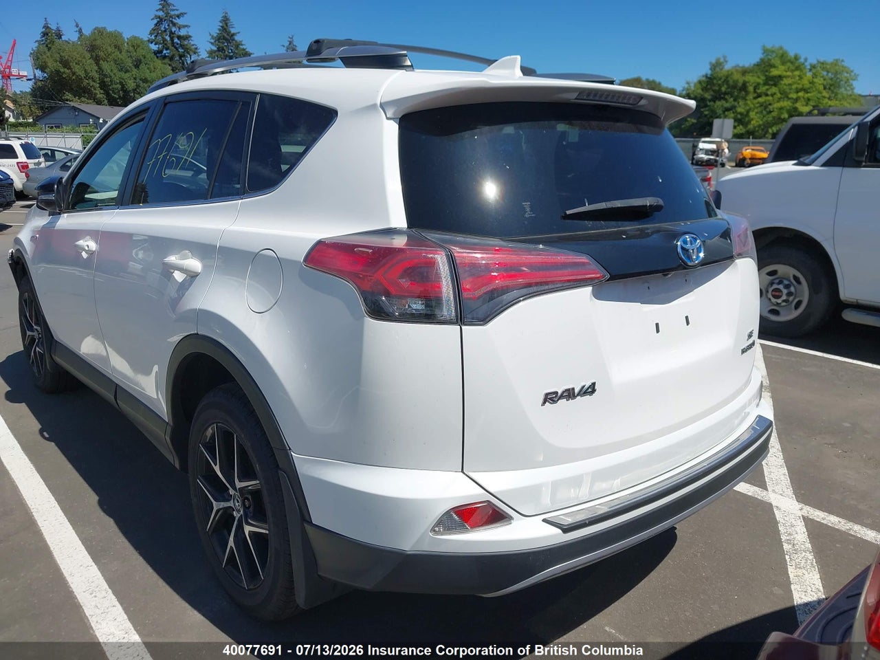 2018 TOYOTA RAV4 thumbnail 4