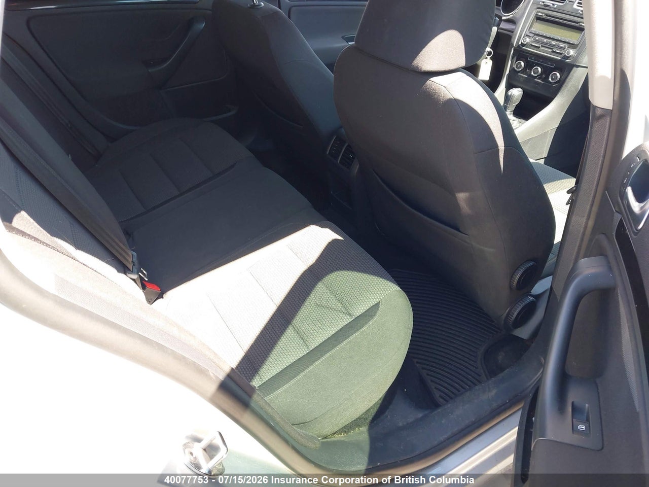 2011 VOLKSWAGEN GOLF thumbnail 9