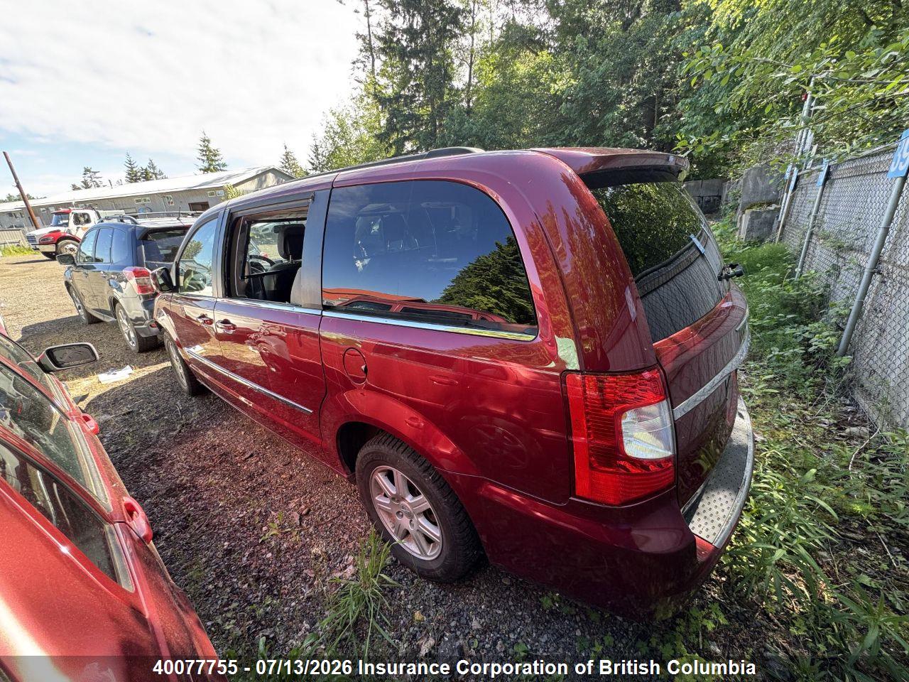 2011 CHRYSLER TOWN & COUNTRY TOURING thumbnail 4