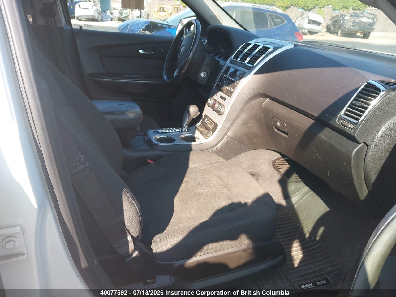 2012 GMC ACADIA SLE thumbnail 6