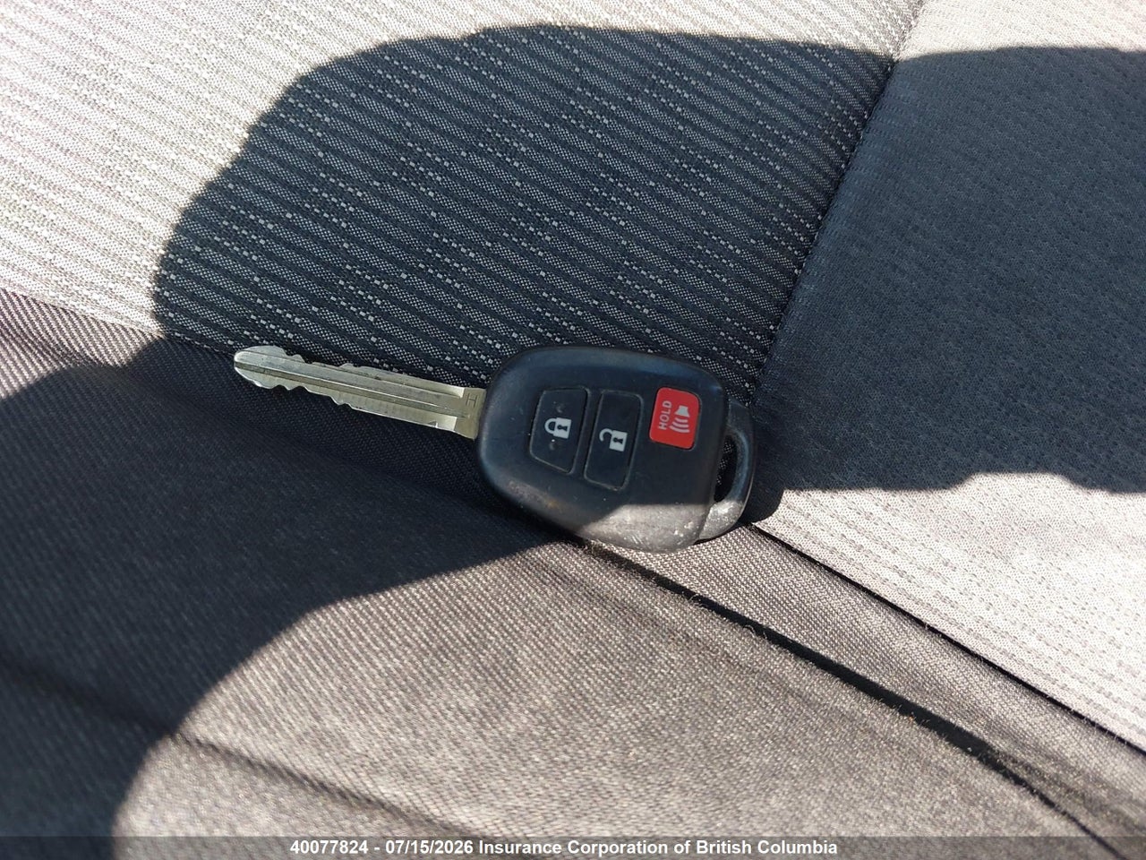 2015 TOYOTA YARIS thumbnail 12