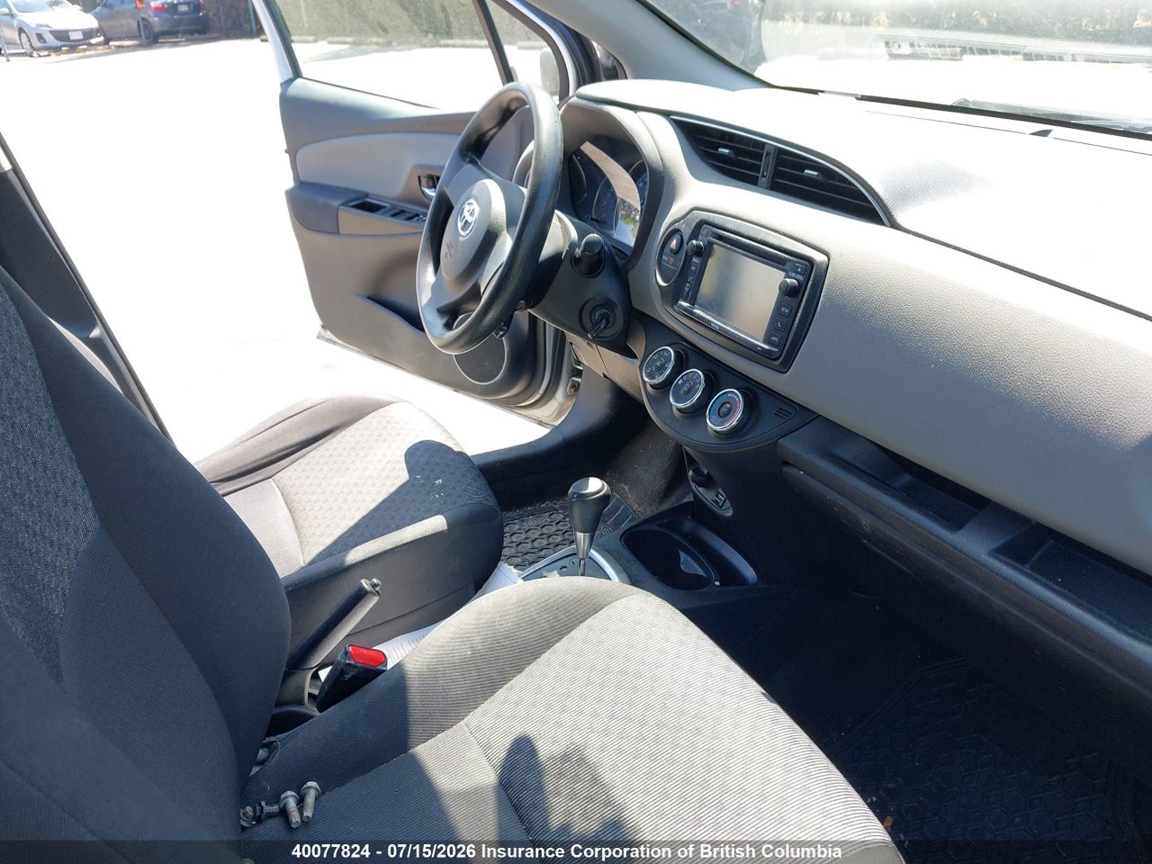 2015 TOYOTA YARIS thumbnail 6