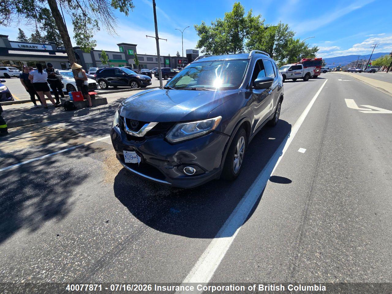 2015 NISSAN ROGUE thumbnail 3