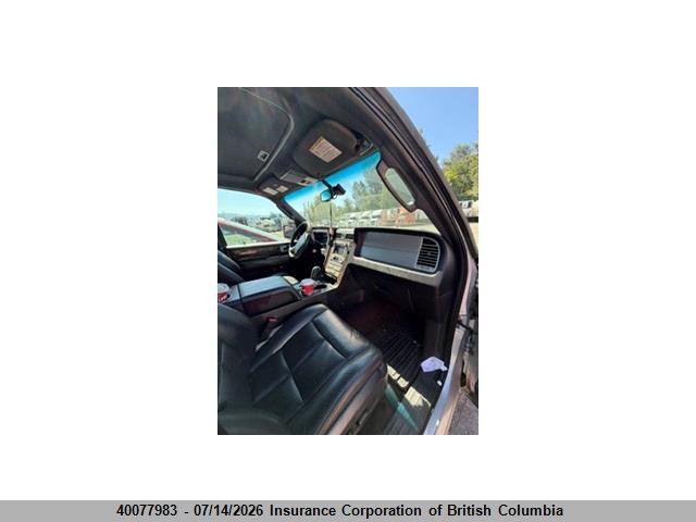2010 LINCOLN NAVIGATOR thumbnail 8