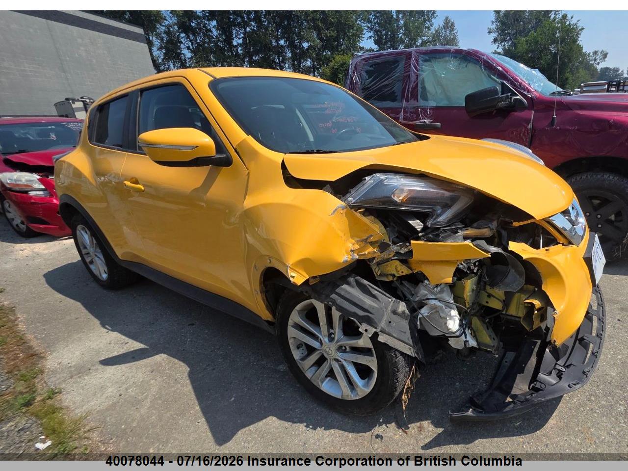 2015 NISSAN juke thumbnail 2