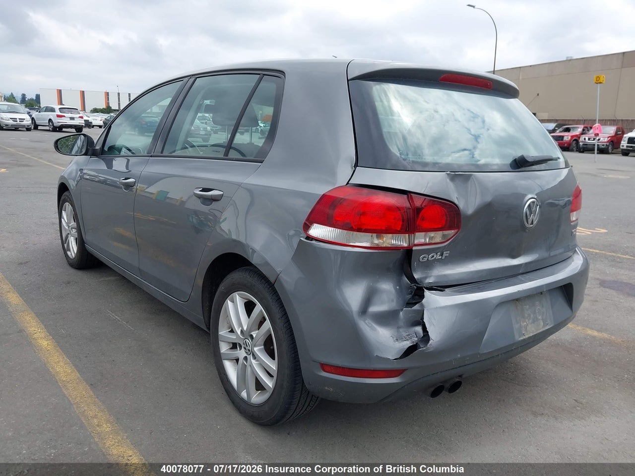 2013 VOLKSWAGEN GOLF thumbnail 4