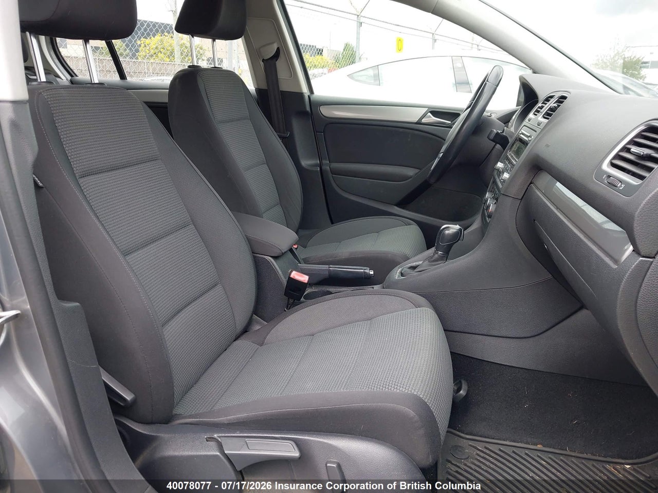 2013 VOLKSWAGEN GOLF thumbnail 6