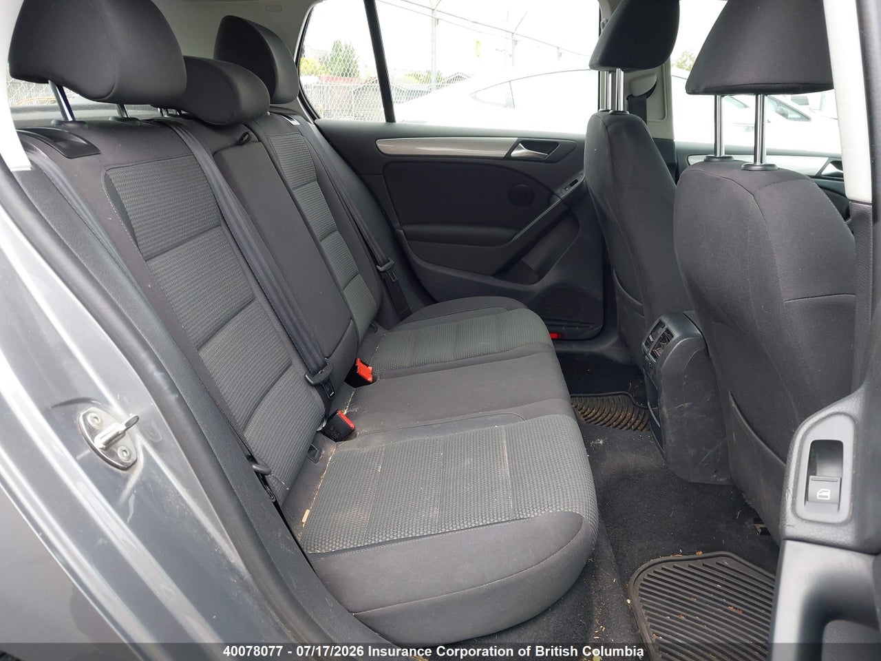 2013 VOLKSWAGEN GOLF thumbnail 9