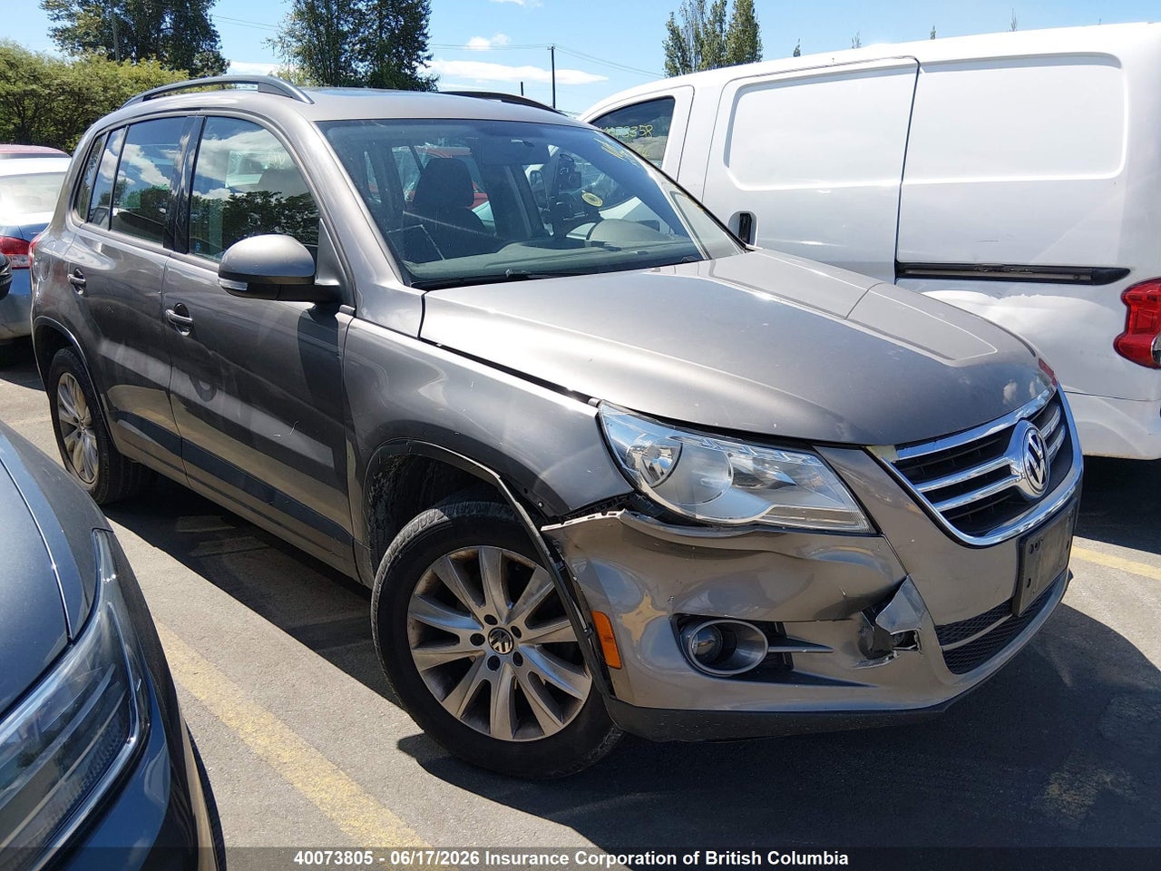 2009 VOLKSWAGEN TIGUAN SE/SEL thumbnail 2