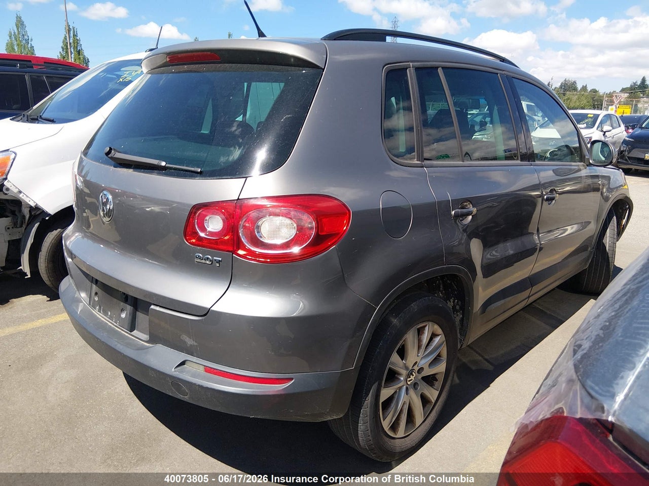 2009 VOLKSWAGEN TIGUAN SE/SEL thumbnail 5