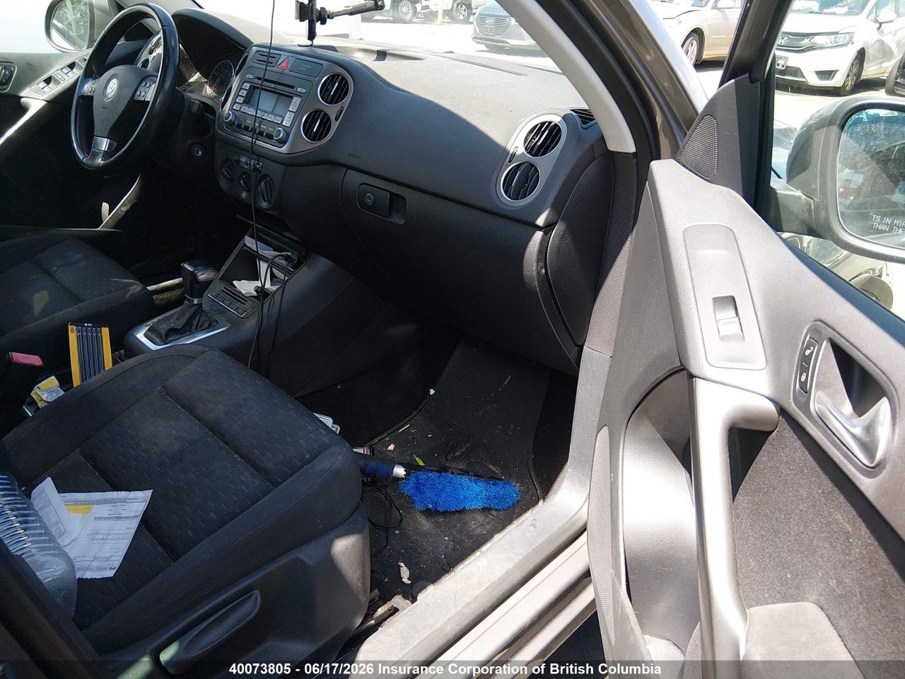 2009 VOLKSWAGEN TIGUAN SE/SEL thumbnail 6