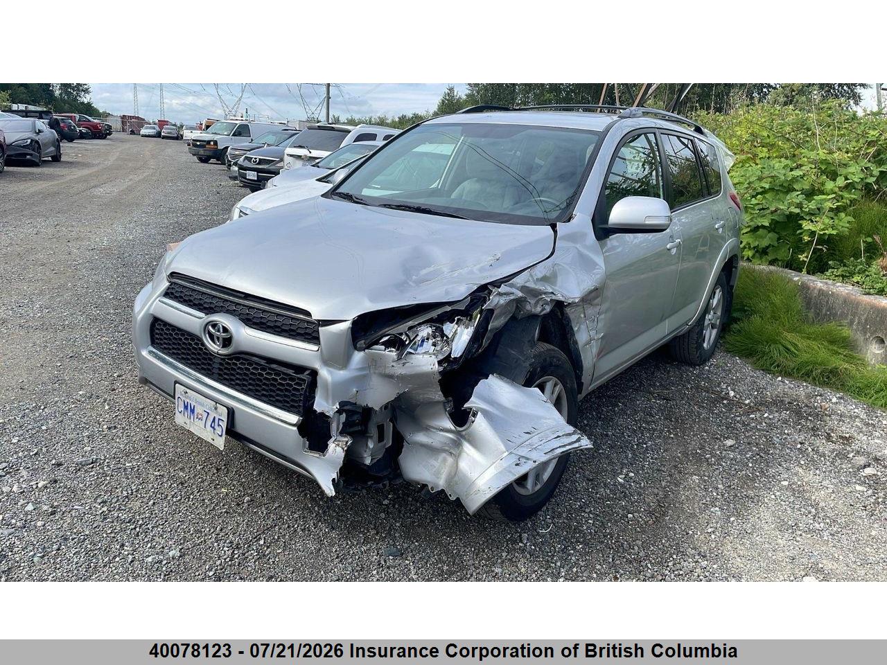 2012 TOYOTA RAV4 thumbnail 3
