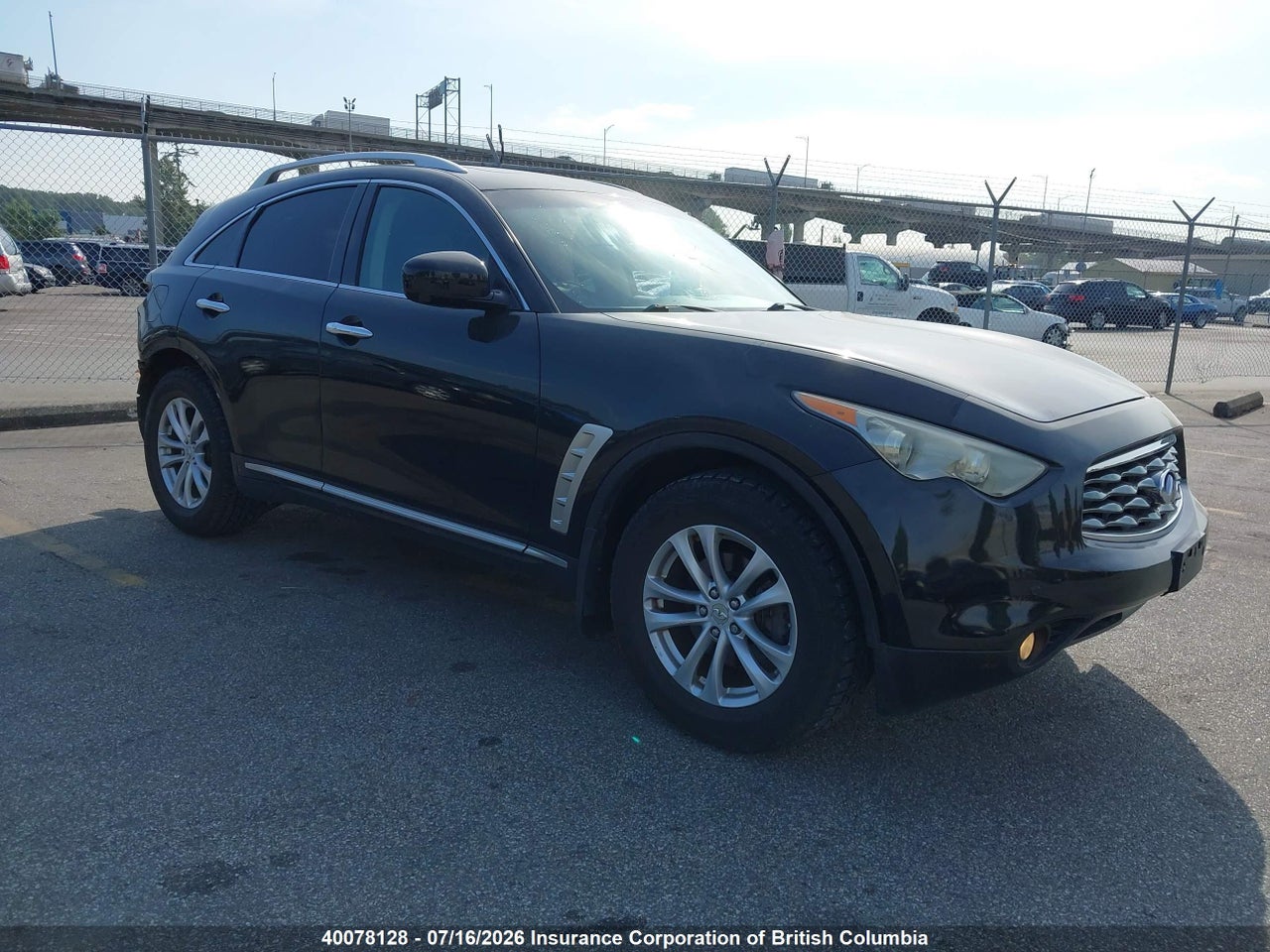2009 INFINITI FX35 thumbnail 2
