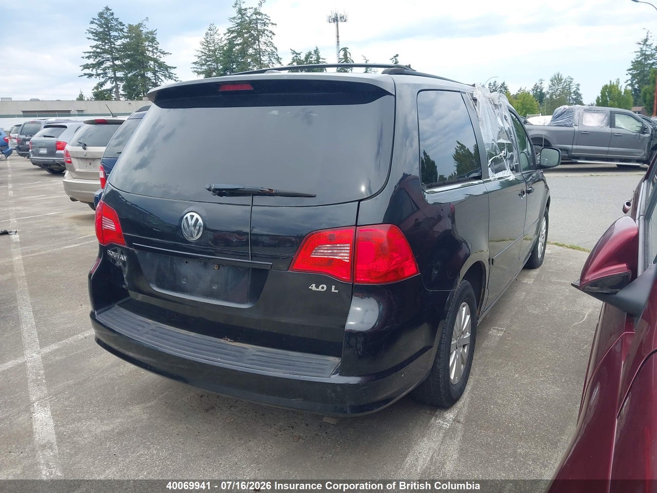 2009 VOLKSWAGEN ROUTAN SE thumbnail 5