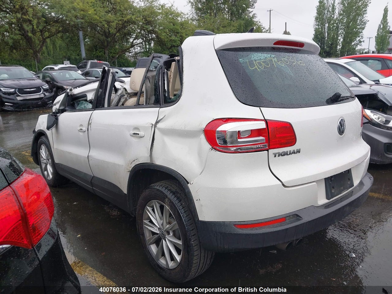 2012 VOLKSWAGEN TIGUAN S/SE/SEL thumbnail 4