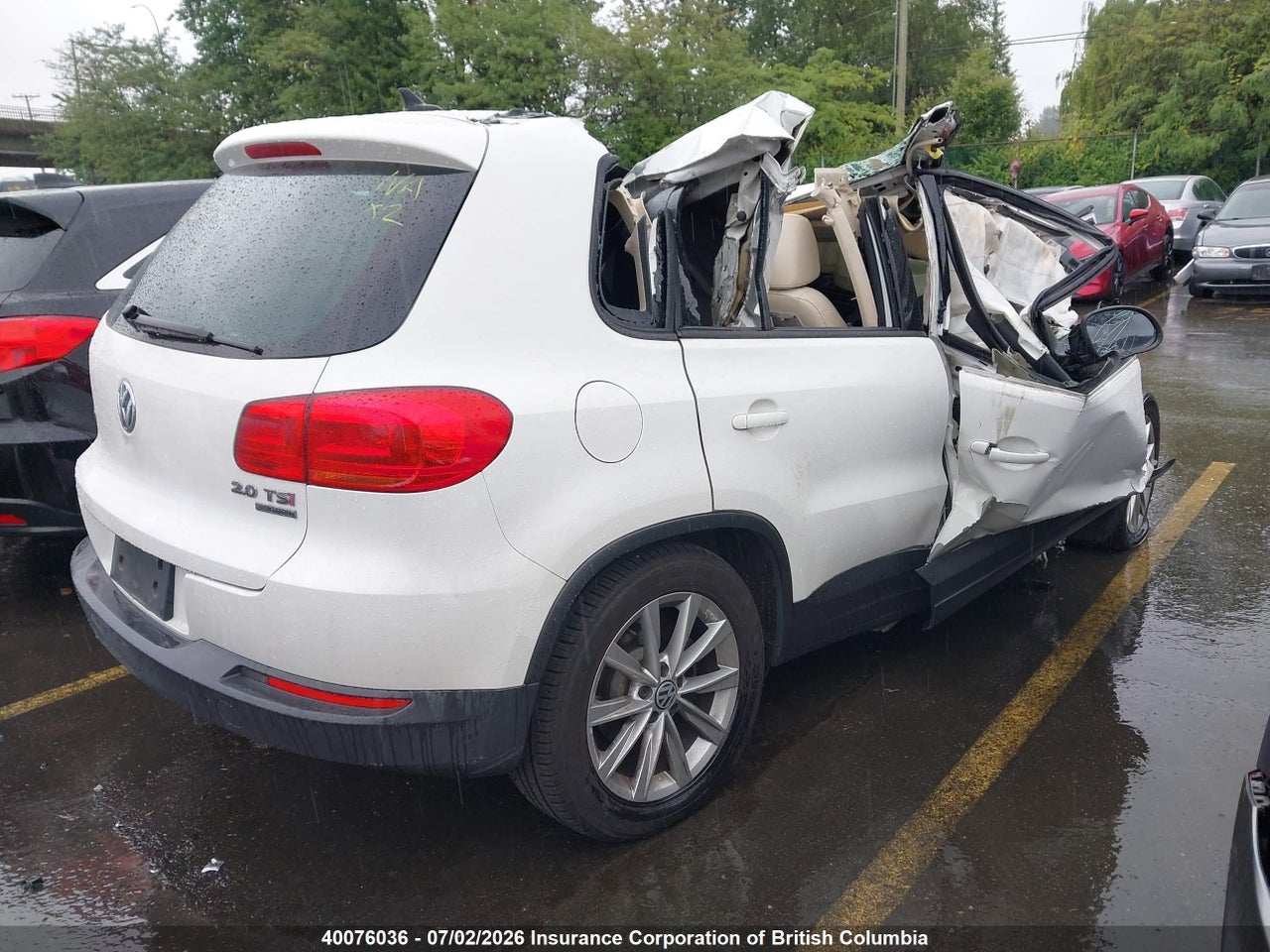 2012 VOLKSWAGEN TIGUAN S/SE/SEL thumbnail 5