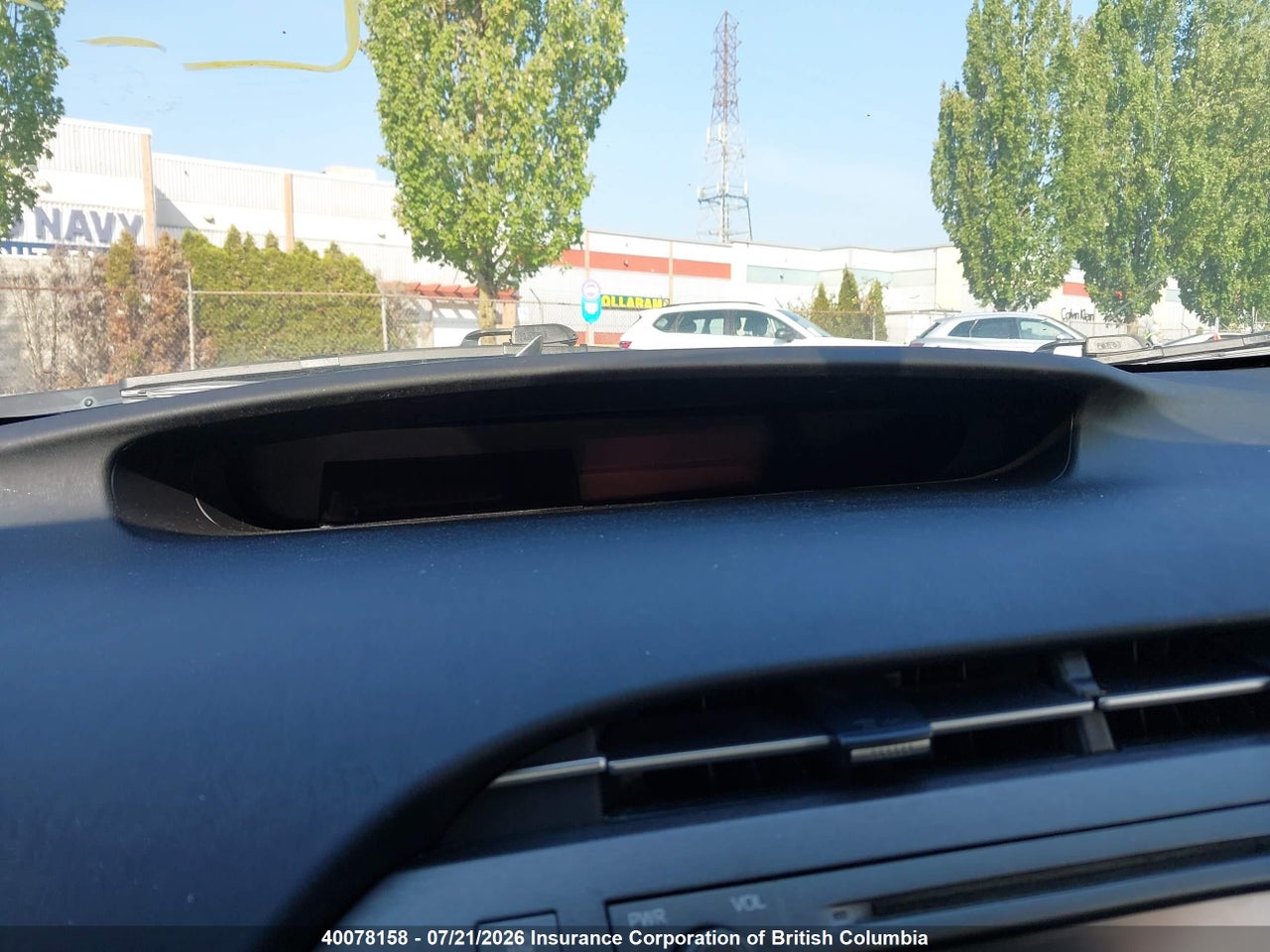 2012 TOYOTA PRIUS thumbnail 8