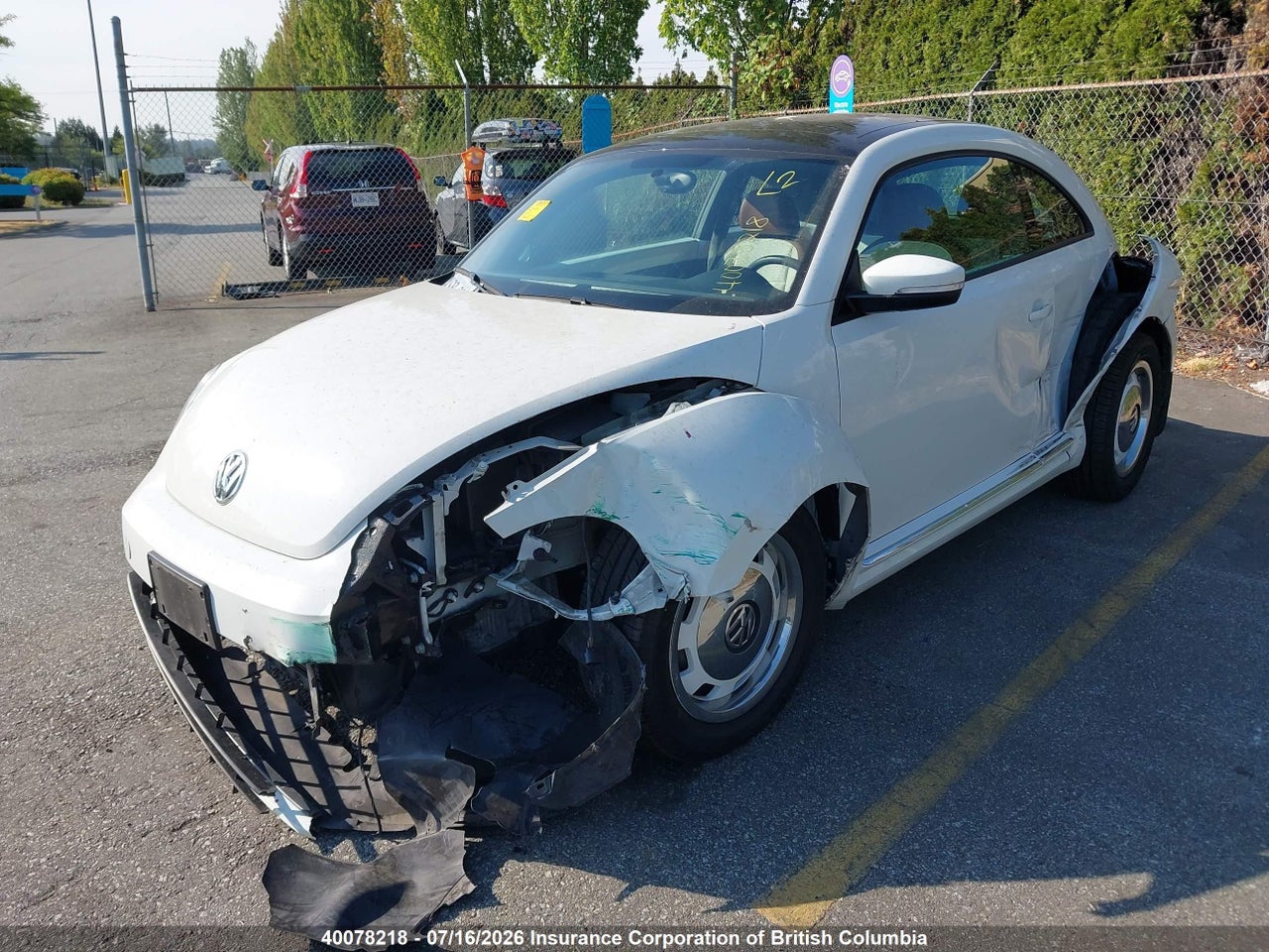 2015 VOLKSWAGEN BEETLE 1.8T thumbnail 3