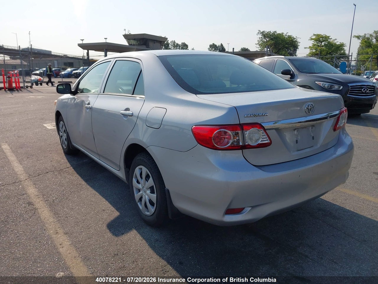 2011 TOYOTA COROLLA S/LE thumbnail 4