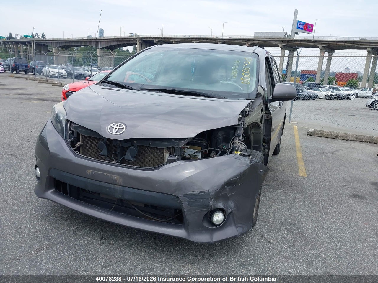 2011 TOYOTA SIENNA LE 7 PASSENGER thumbnail 7