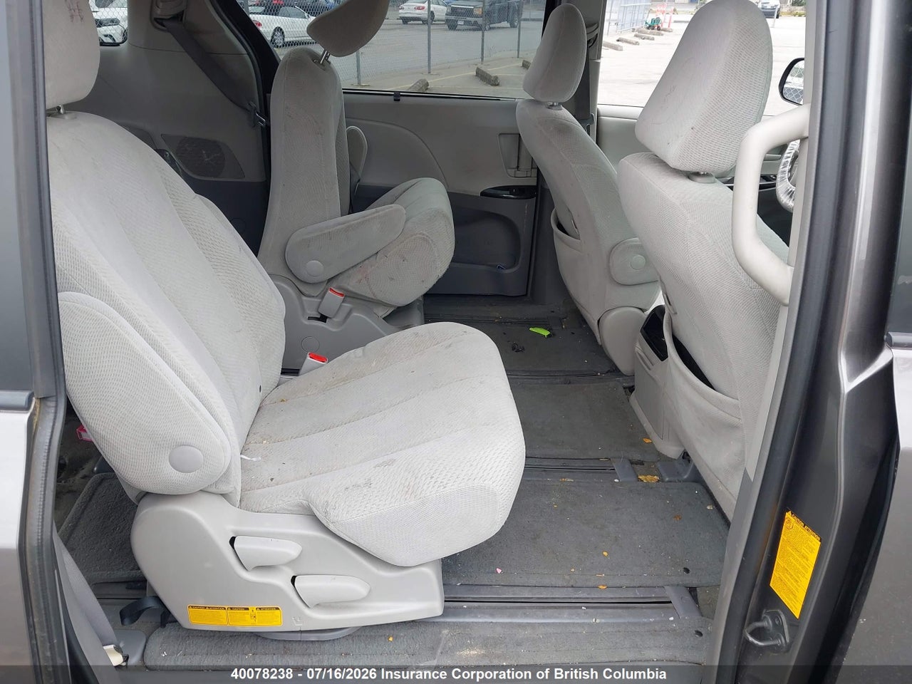 2011 TOYOTA SIENNA LE 7 PASSENGER thumbnail 9