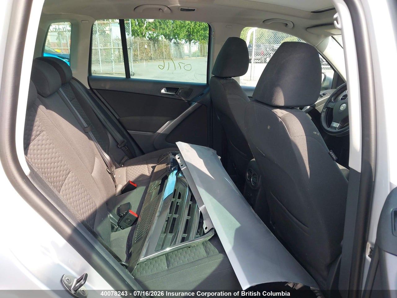 2010 VOLKSWAGEN TIGUAN thumbnail 9