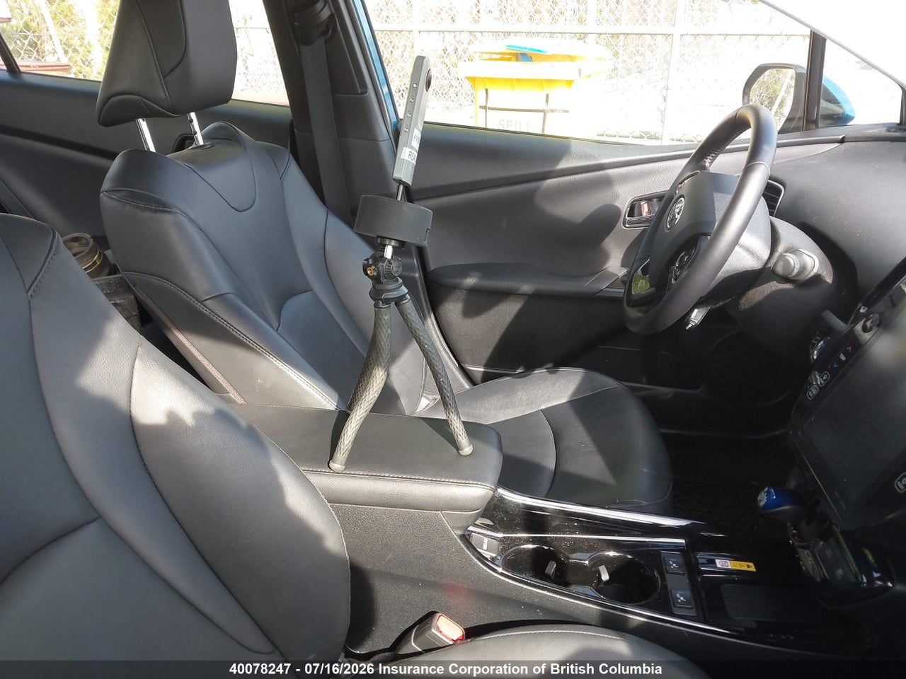 2019 TOYOTA PRIUS thumbnail 6