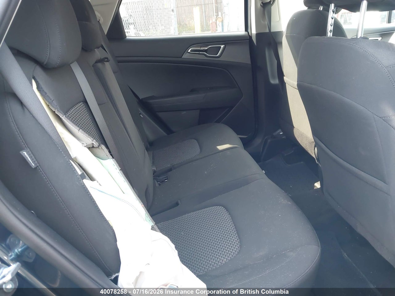 2025 KIA Sportage LX thumbnail 9