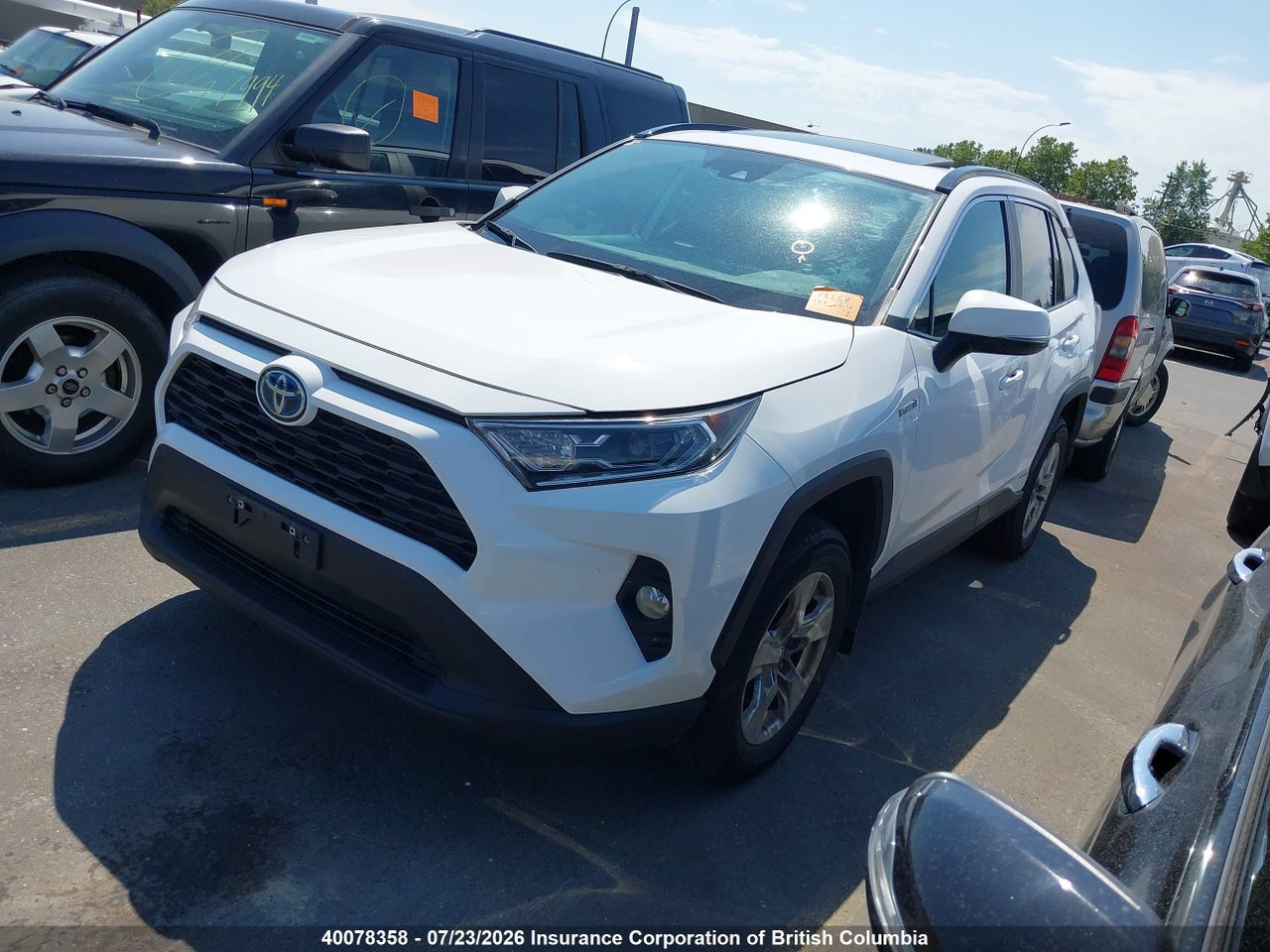 2021 TOYOTA RAV4 thumbnail 3