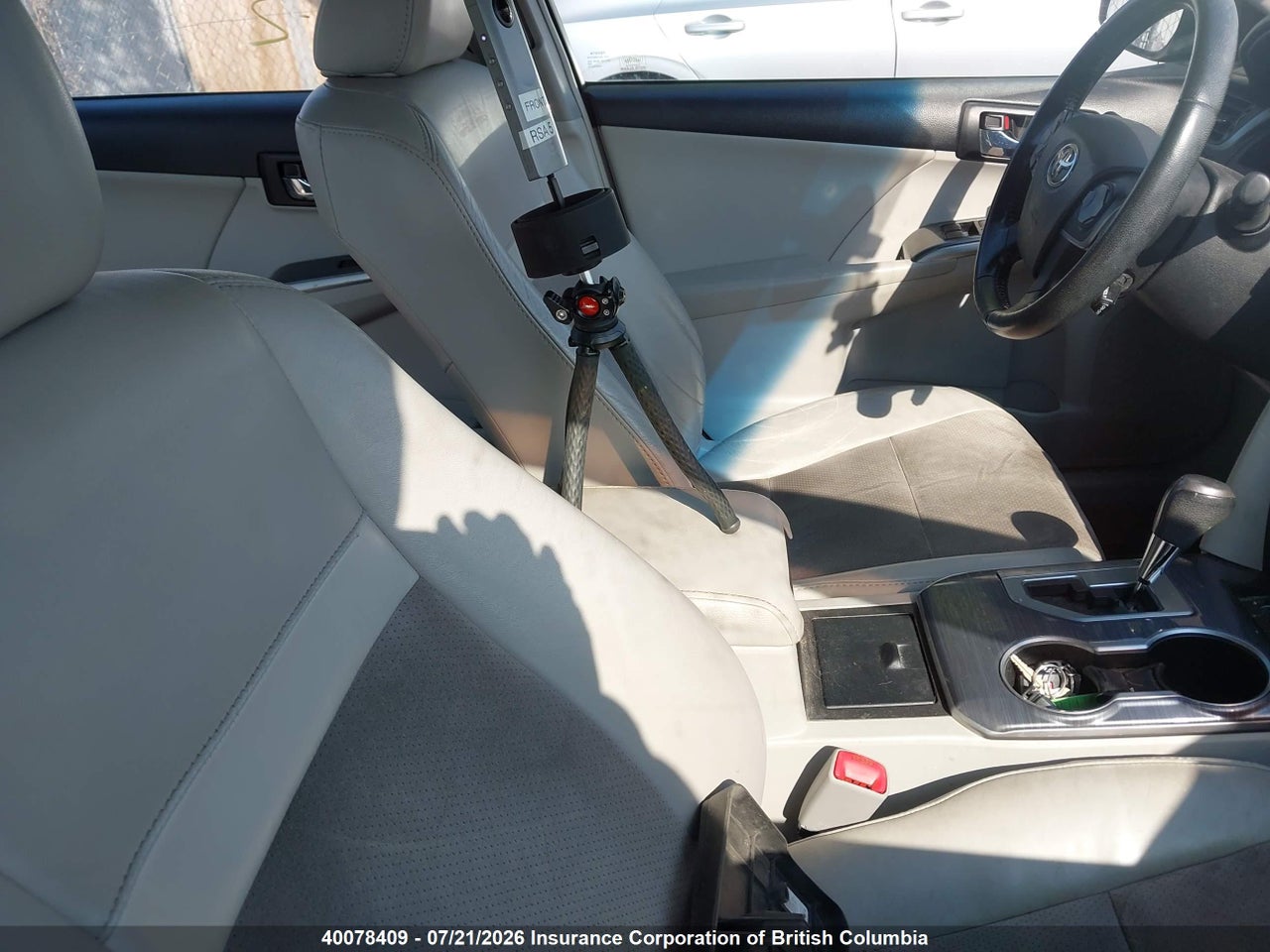 2012 TOYOTA CAMRY thumbnail 6