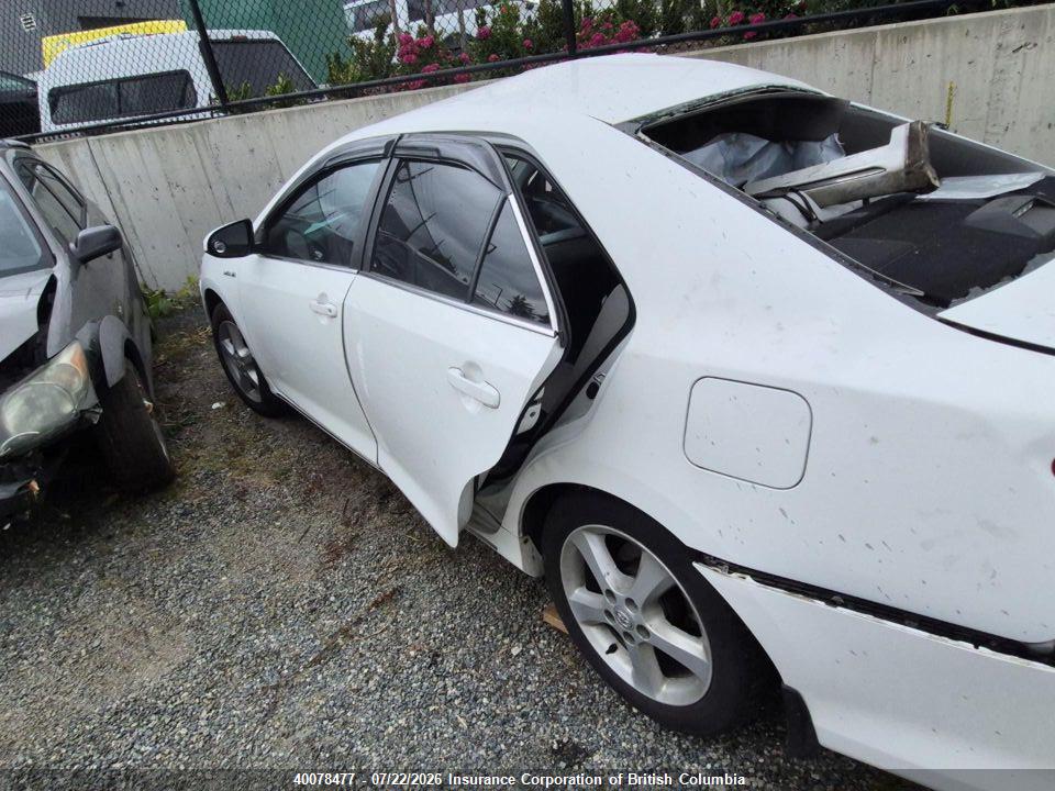 2013 TOYOTA CAMRY thumbnail 4