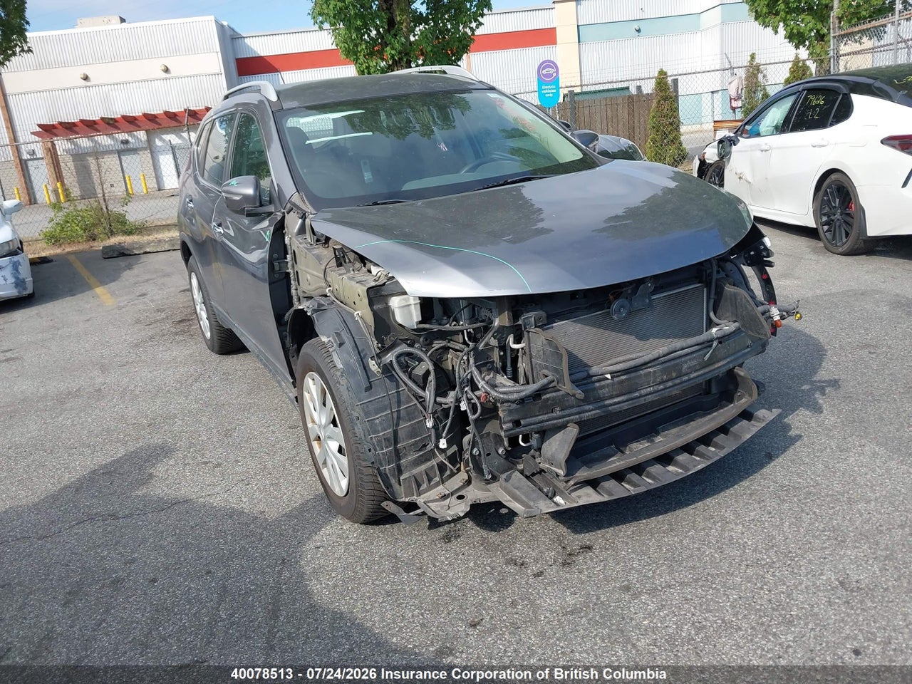 2015 NISSAN ROGUE thumbnail 2