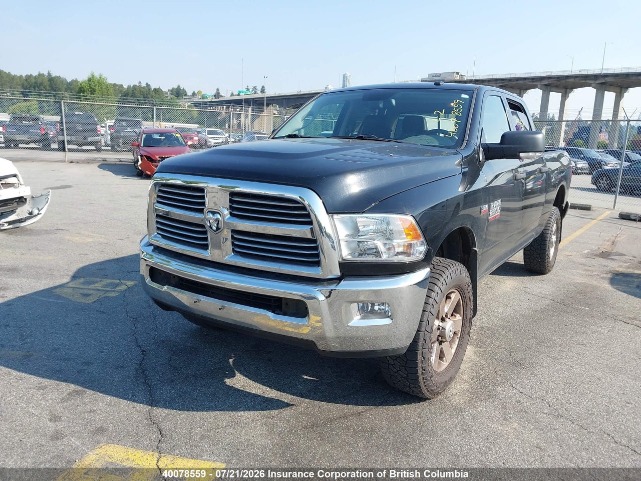 2014 RAM 2500 SLT thumbnail 3