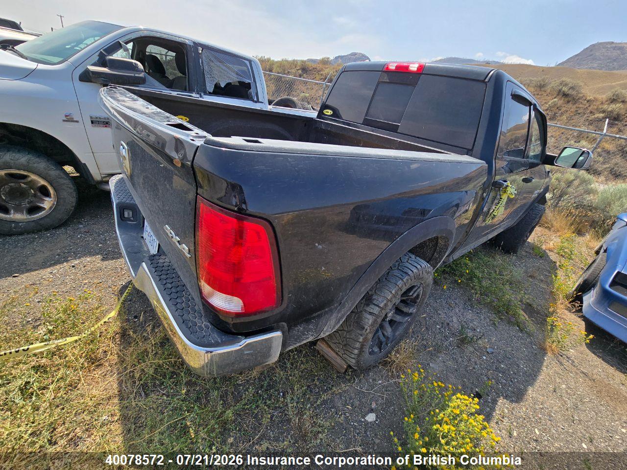 2017 RAM 1500 SLT thumbnail 5