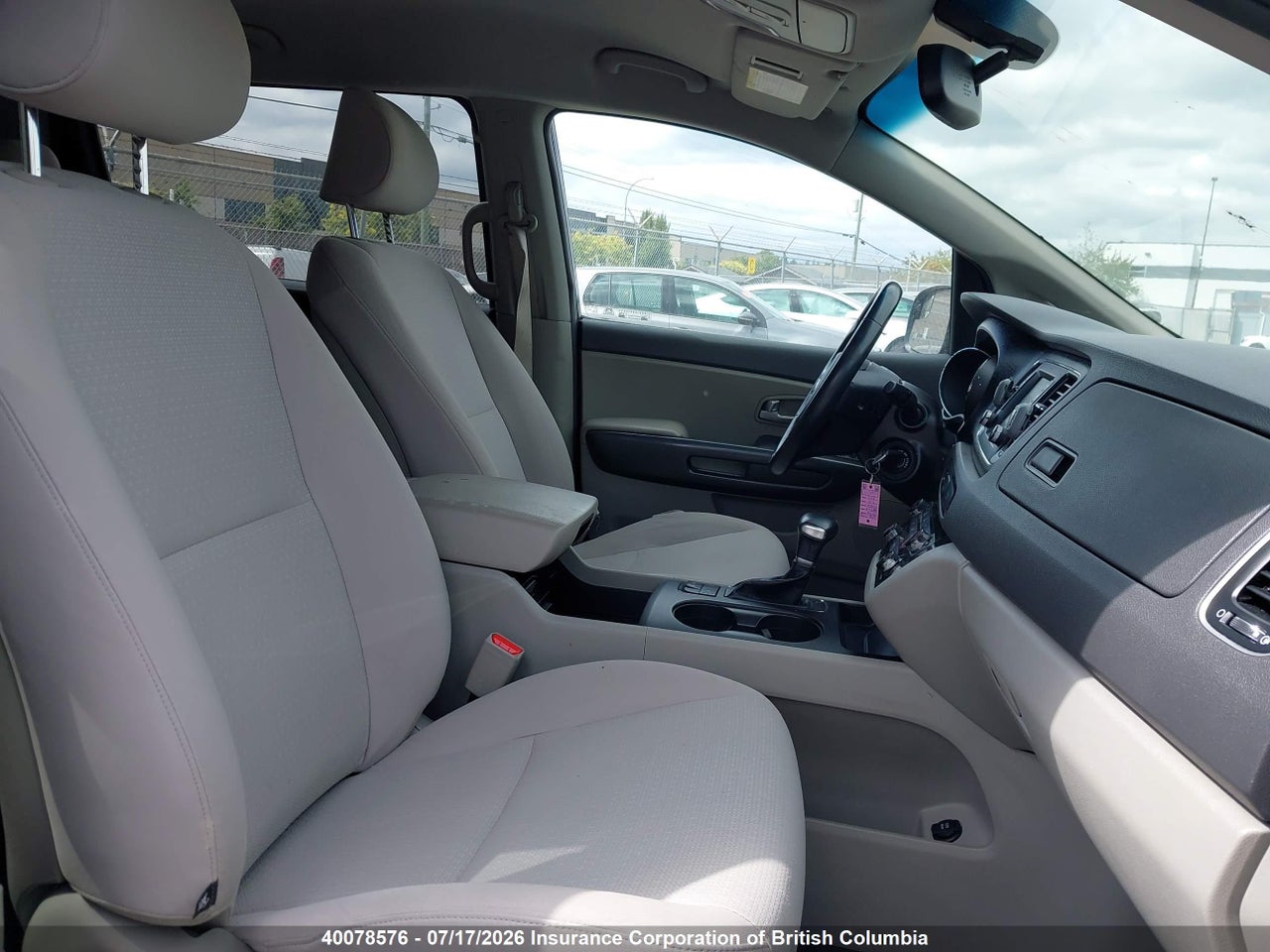 2018 KIA SEDONA LX thumbnail 6
