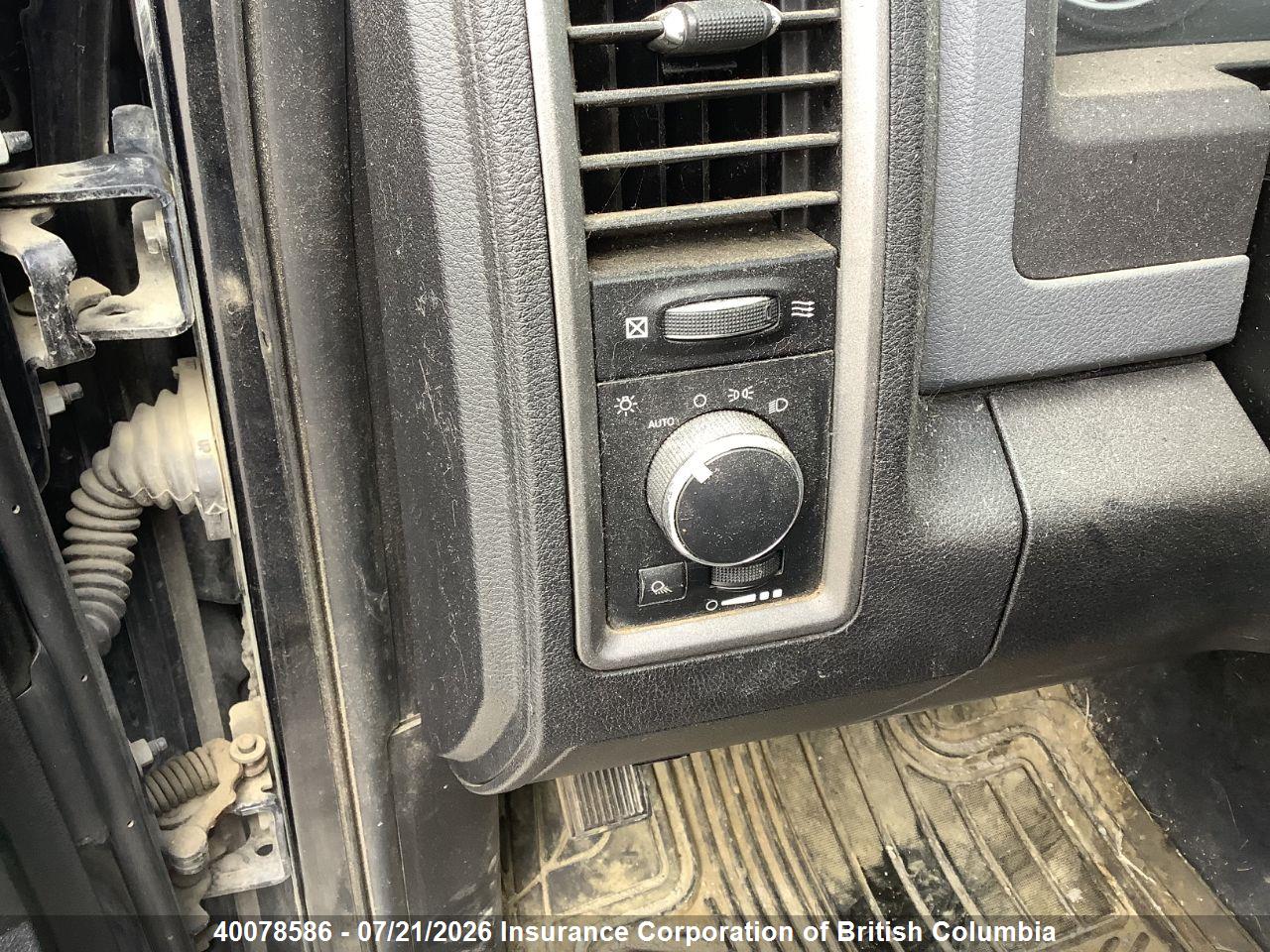 2013 RAM 1500 ST thumbnail 10