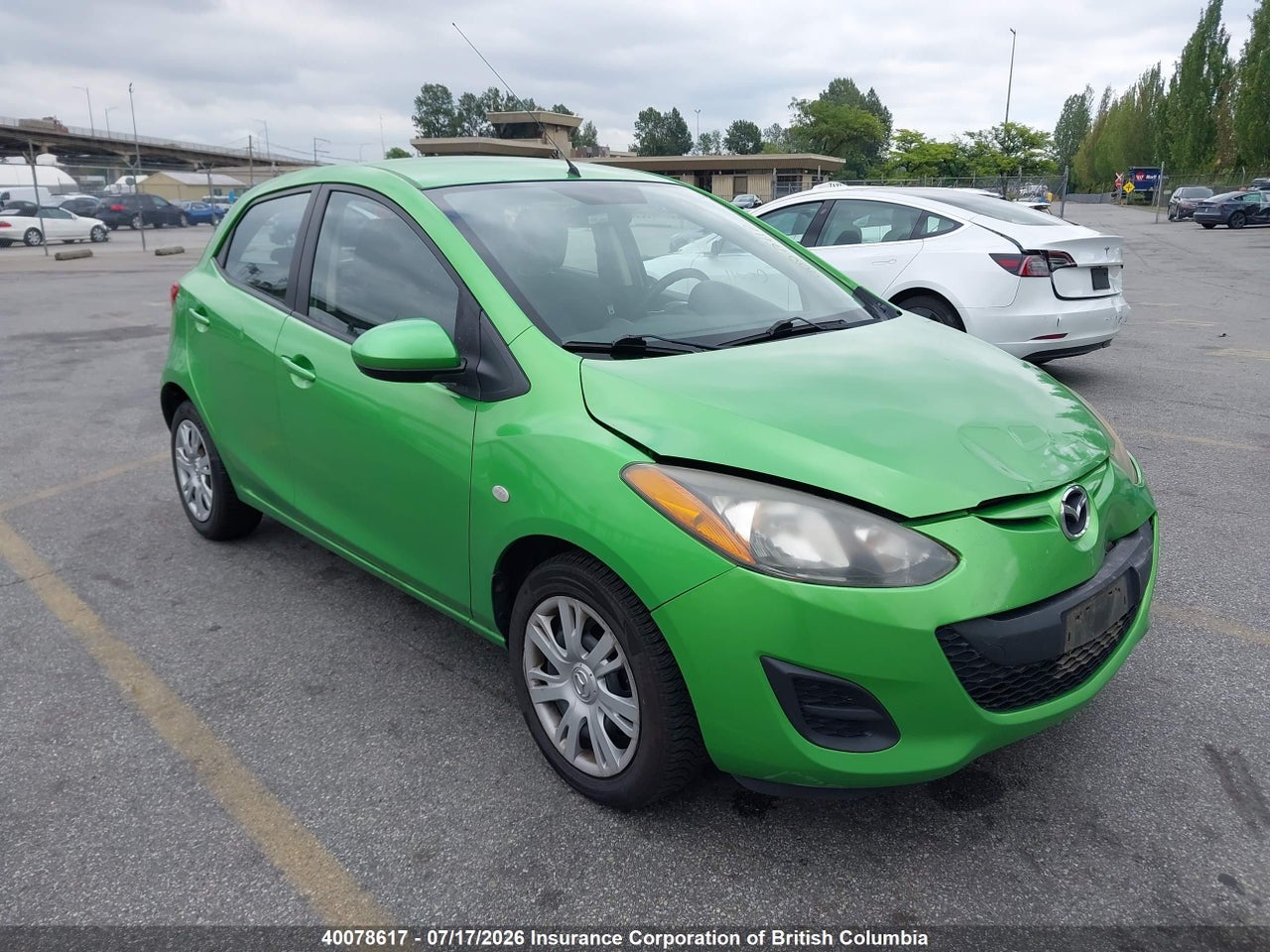 2013 MAZDA MAZDA2 thumbnail 2