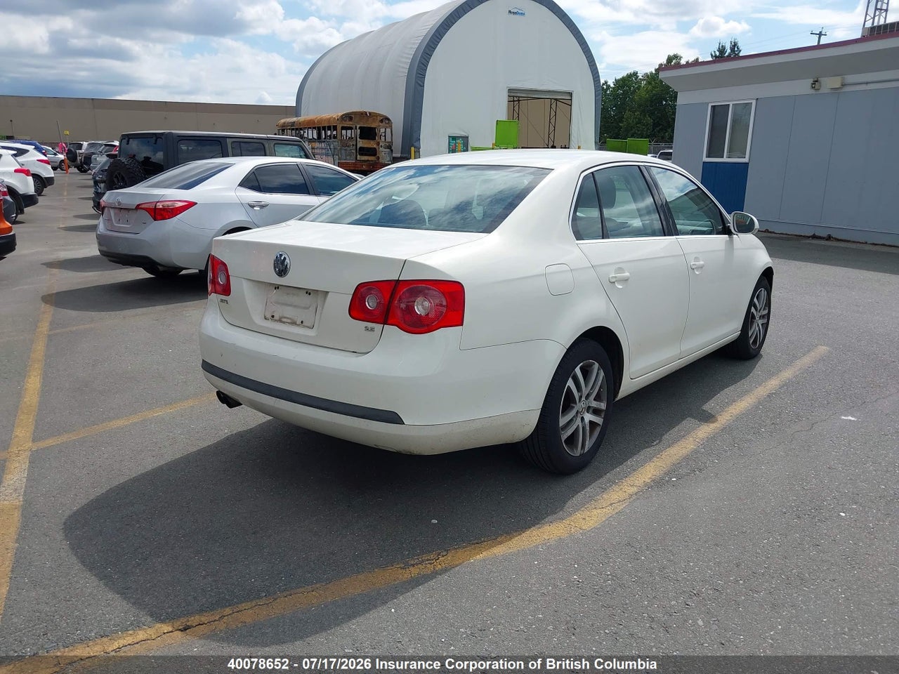 2006 VOLKSWAGEN JETTA thumbnail 5