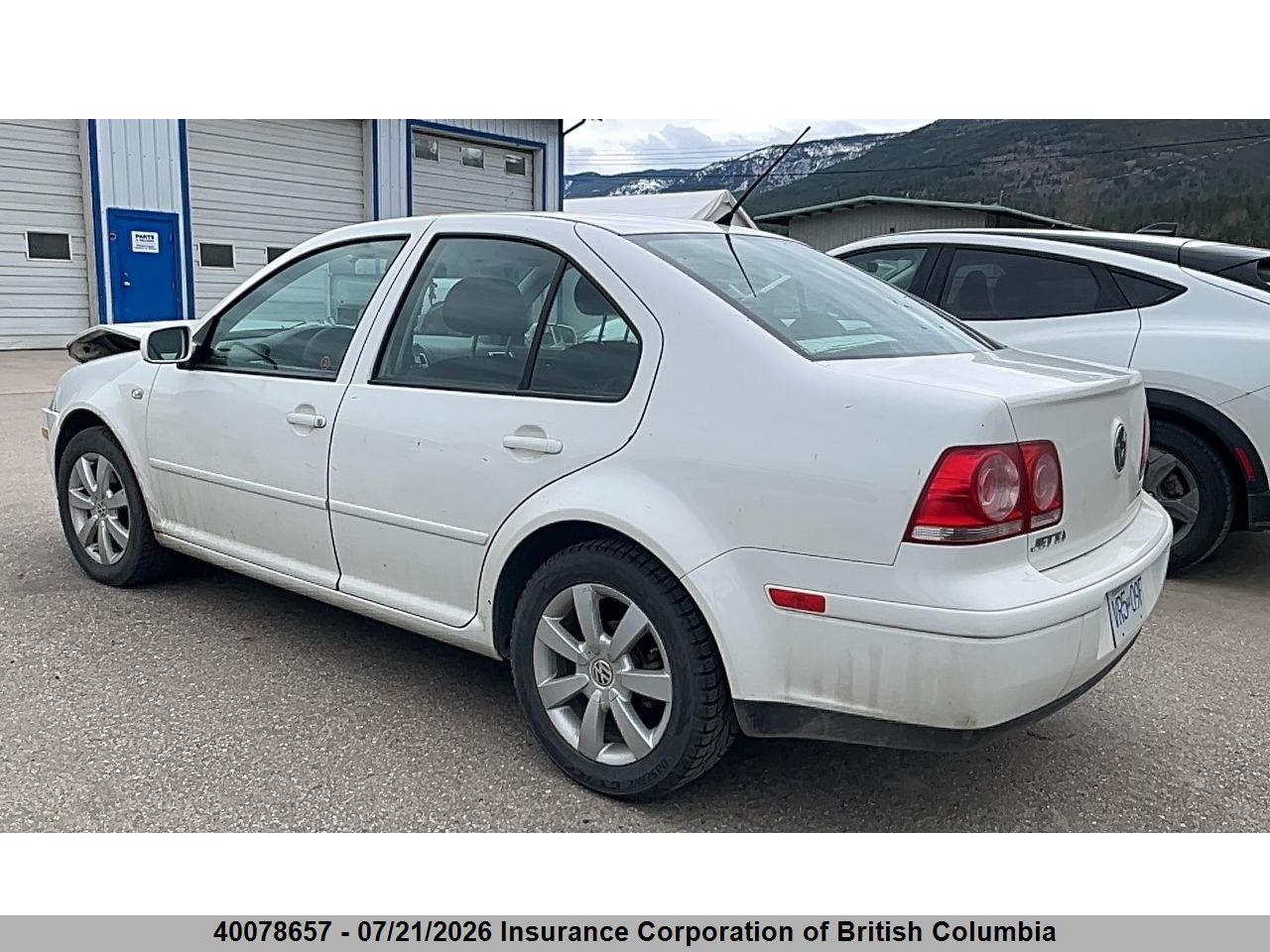 2009 VOLKSWAGEN JETTA thumbnail 4