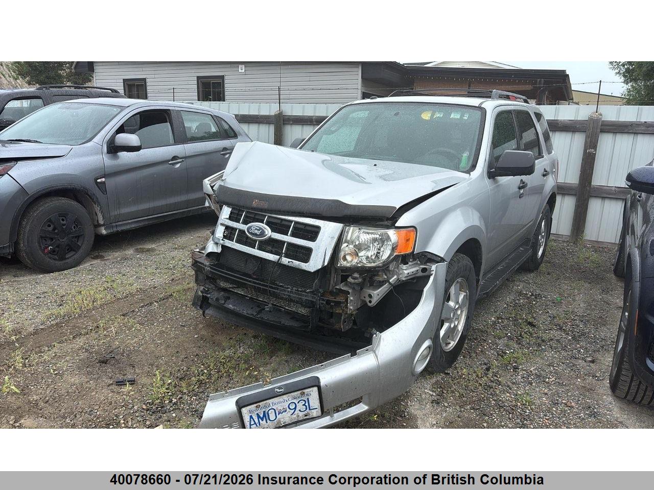 2009 FORD ESCAPE XLT thumbnail 3