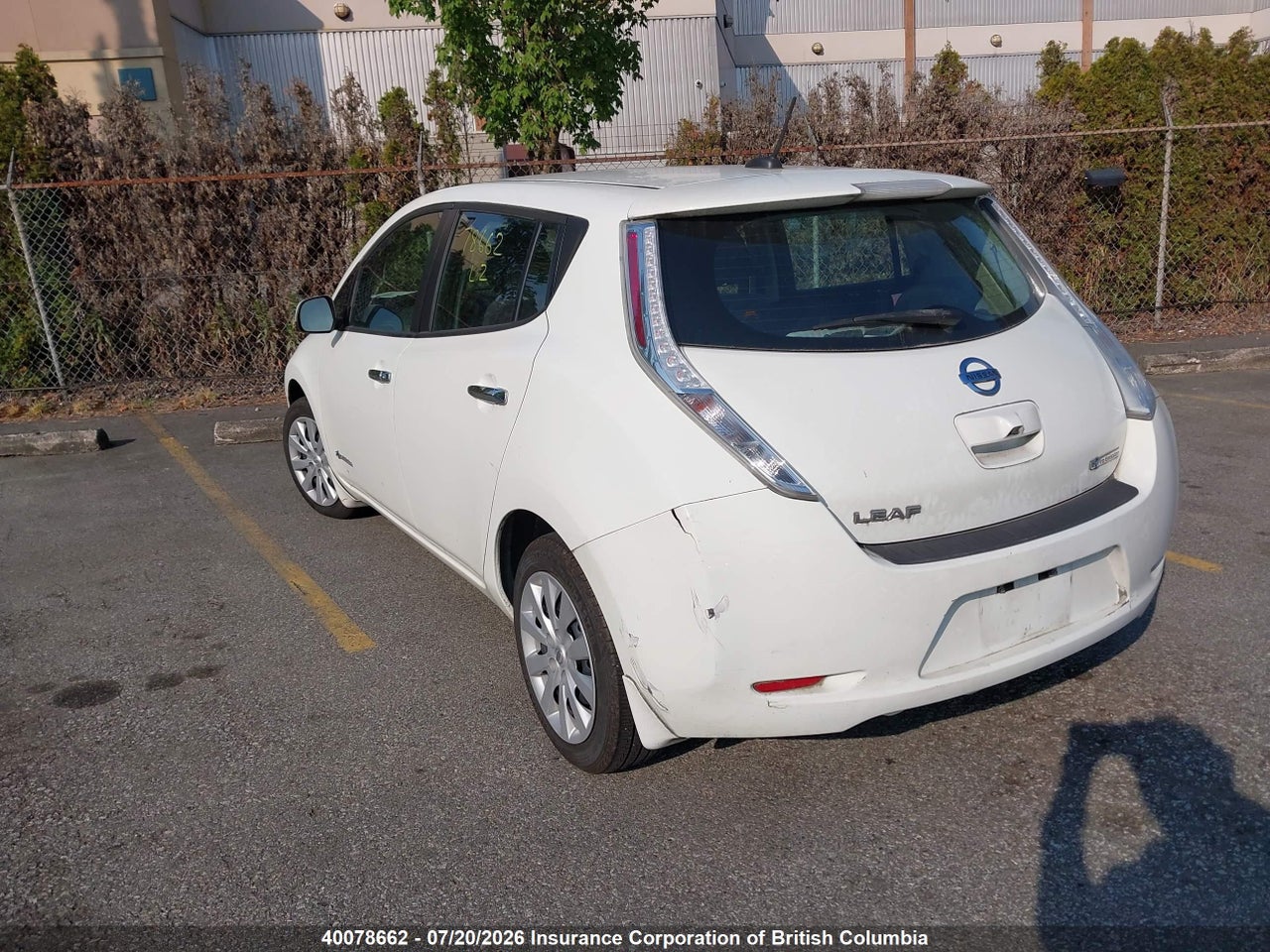 2017 NISSAN LEAF thumbnail 4