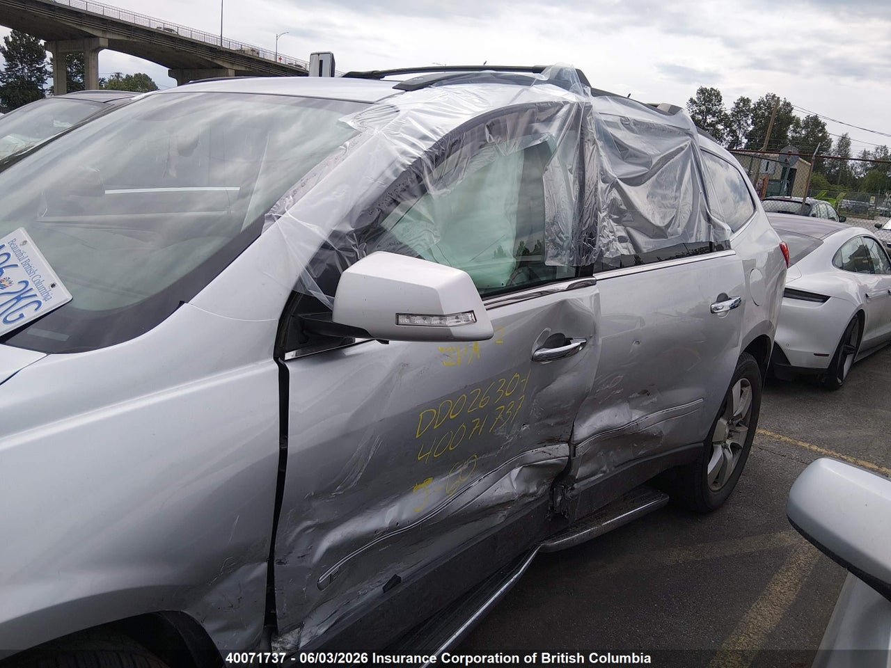 2009 CHEVROLET TRAVERSE LTZ thumbnail 7
