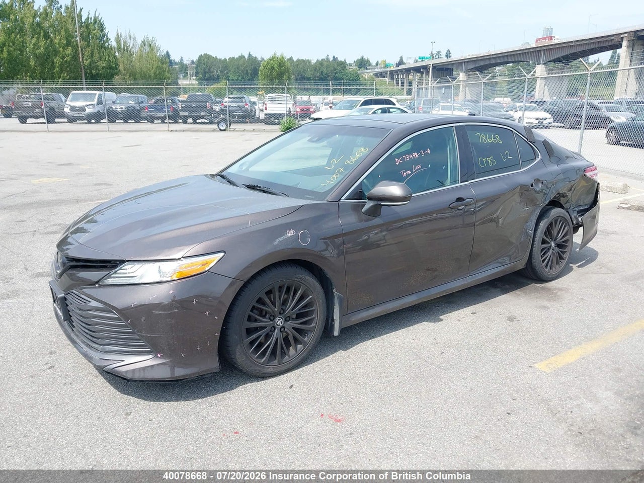 2018 TOYOTA CAMRY thumbnail 3