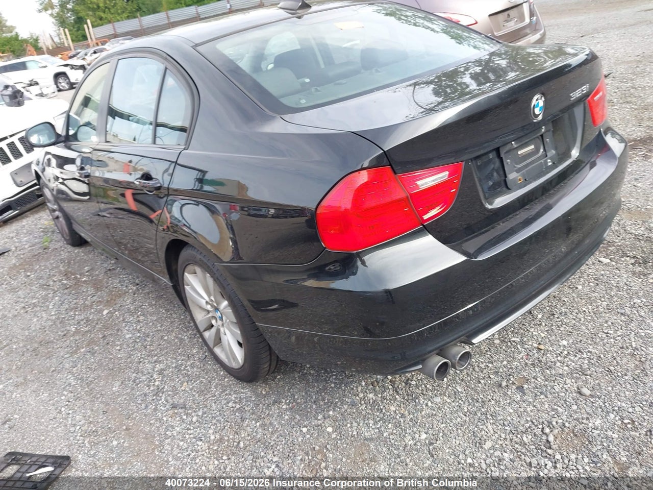 2011 BMW 323 I thumbnail 4