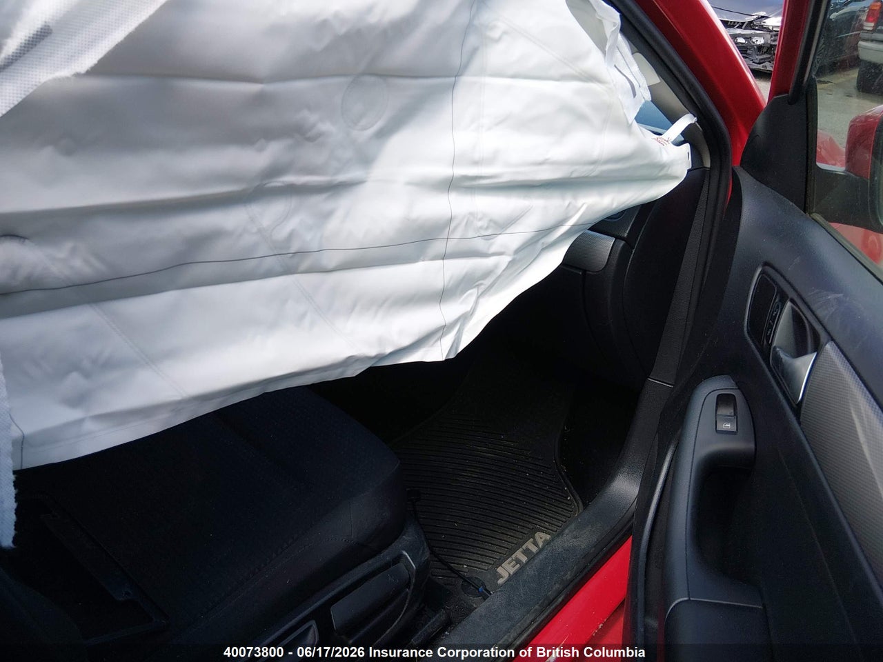 2015 VOLKSWAGEN JETTA S thumbnail 6