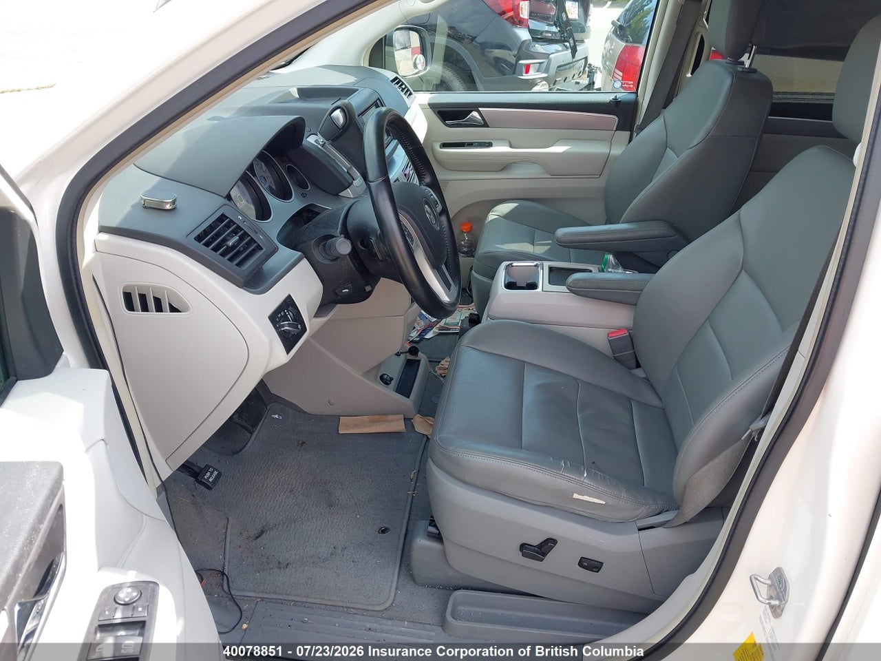 2011 VOLKSWAGEN ROUTAN SEL thumbnail 6