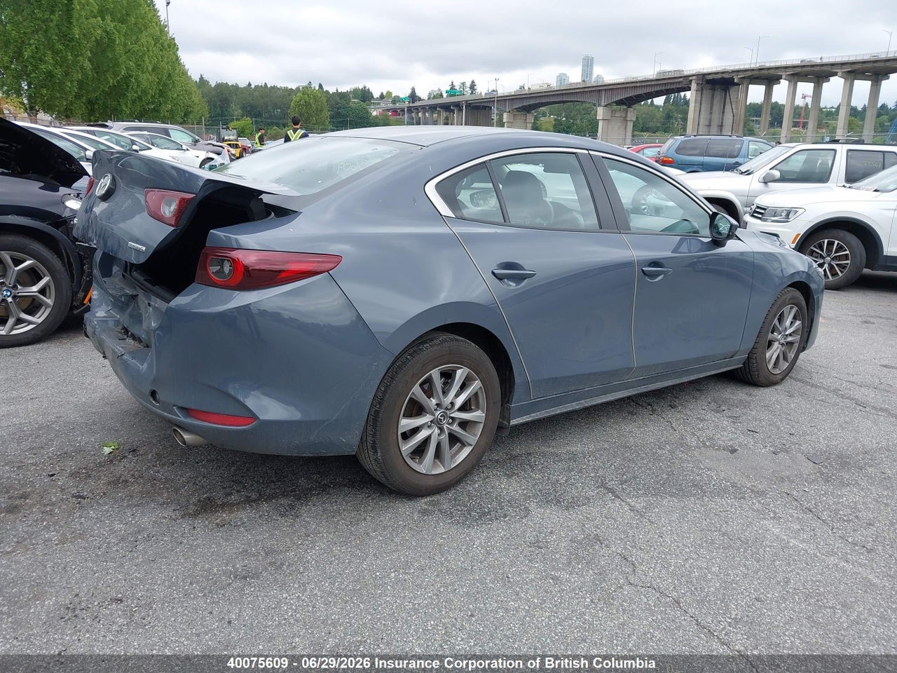 2025 MAZDA 3 PREFERRED thumbnail 5